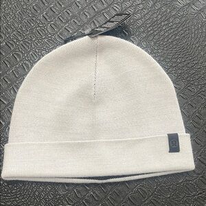 Lululemon Gray Beanie Alpine Air Beanie